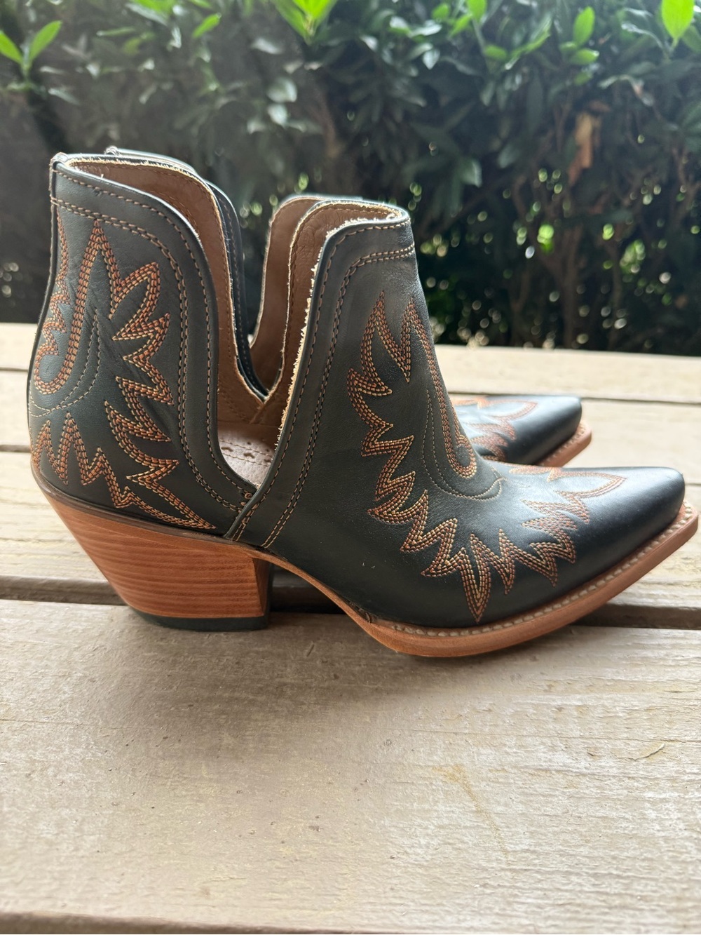Women’s Ariat Dixon ankle boots size 10 - Picture 4 of 9